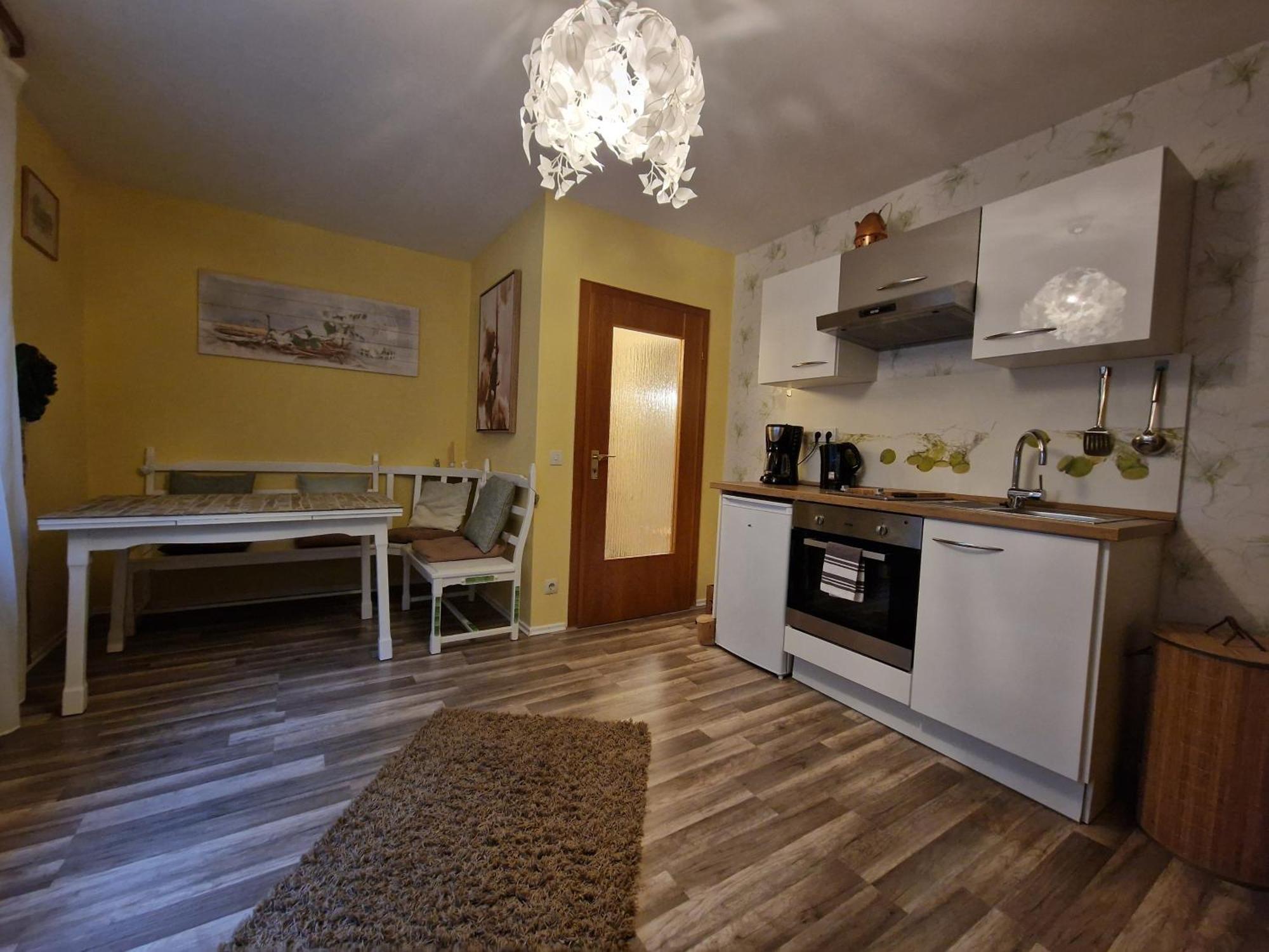 Marburg Apartment Pfiffige Luisa In Ruhiger Waldrandlage Mit Balkon Und Wintergarten Ngoại thất bức ảnh