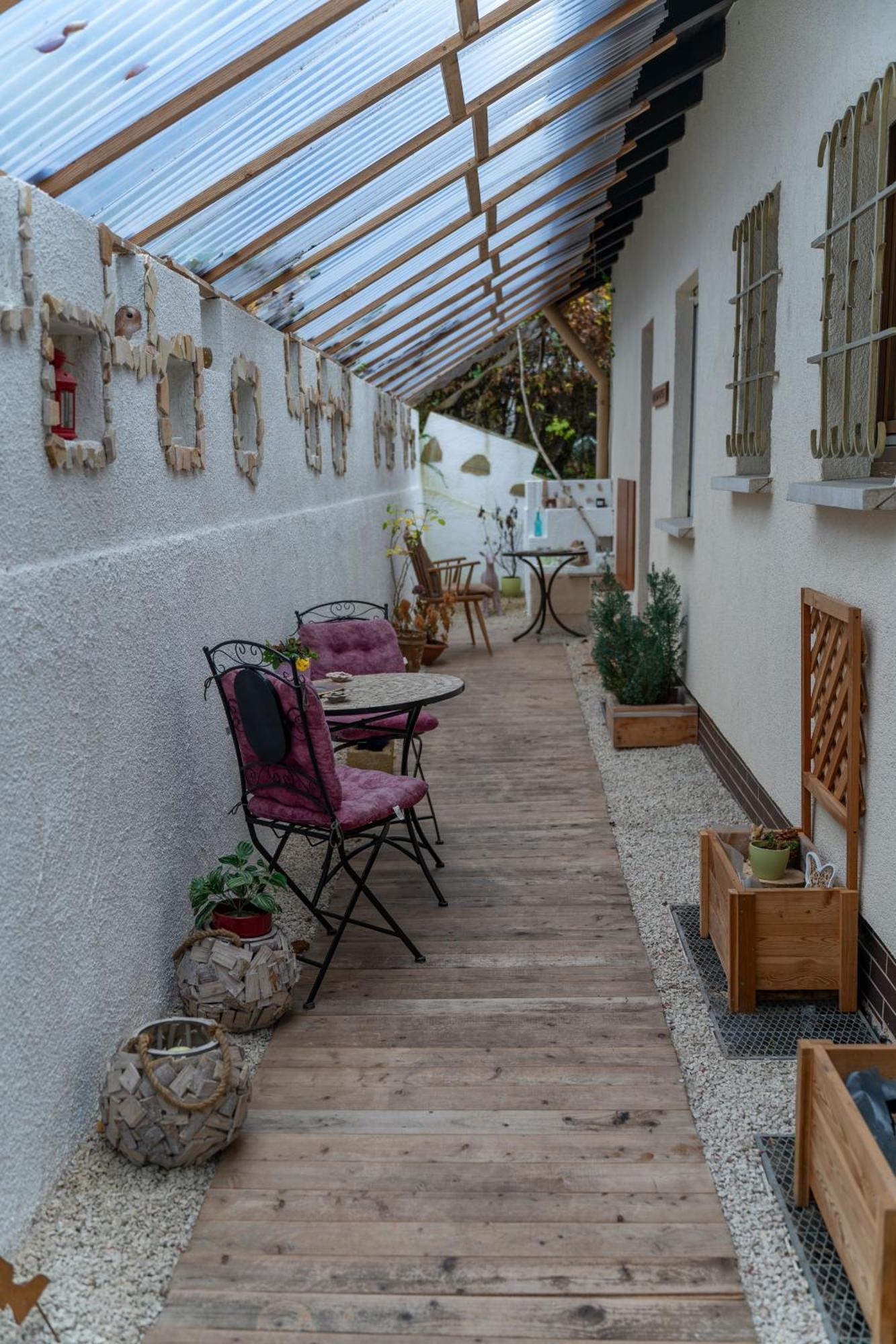 Marburg Apartment Pfiffige Luisa In Ruhiger Waldrandlage Mit Balkon Und Wintergarten Ngoại thất bức ảnh
