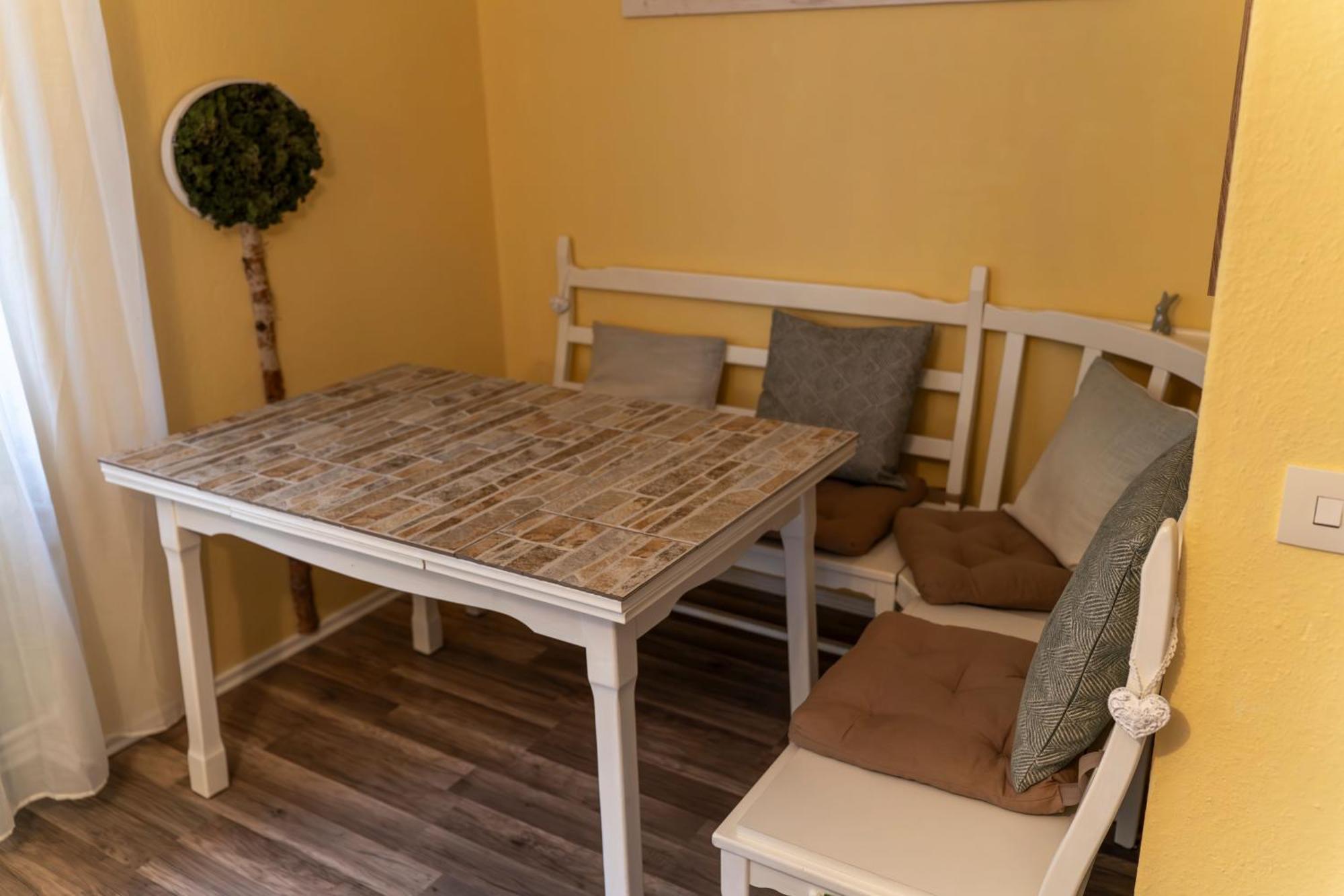 Marburg Apartment Pfiffige Luisa In Ruhiger Waldrandlage Mit Balkon Und Wintergarten Ngoại thất bức ảnh