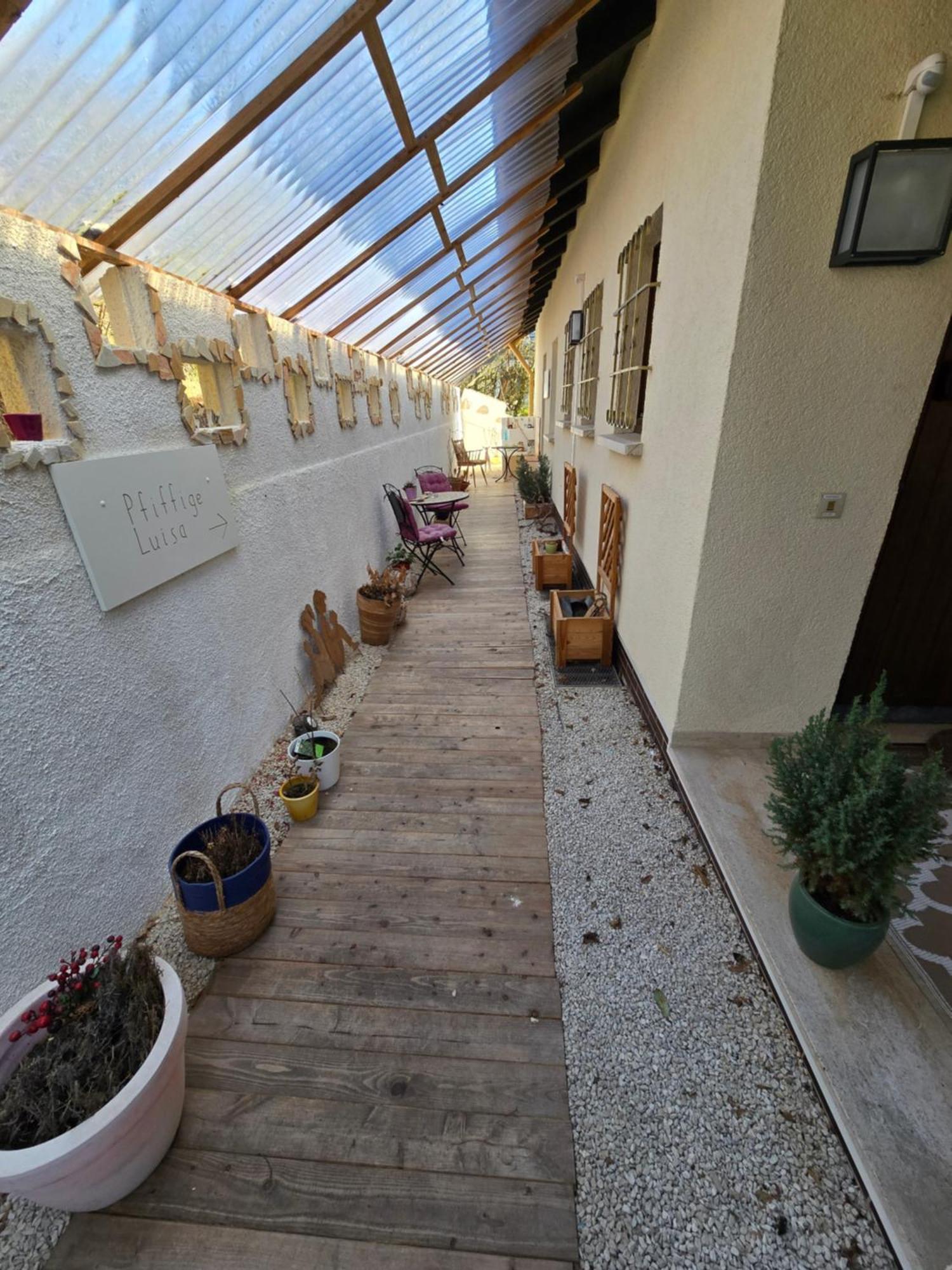 Marburg Apartment Pfiffige Luisa In Ruhiger Waldrandlage Mit Balkon Und Wintergarten Ngoại thất bức ảnh